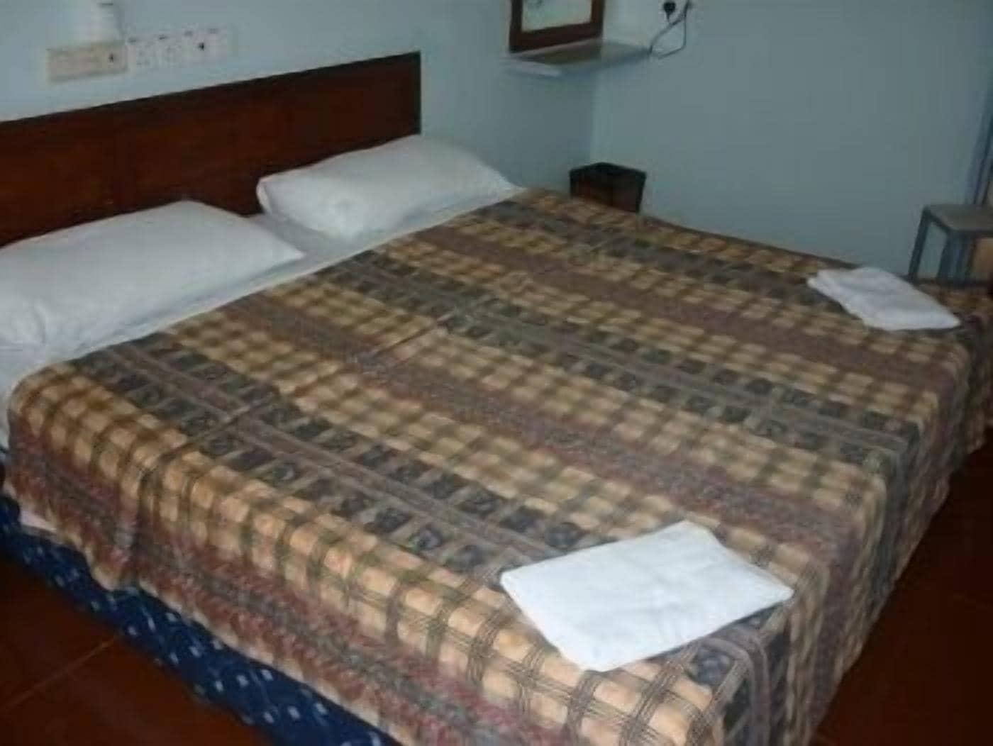 J &J Hotel Kota Kinabalu Ngoại thất bức ảnh