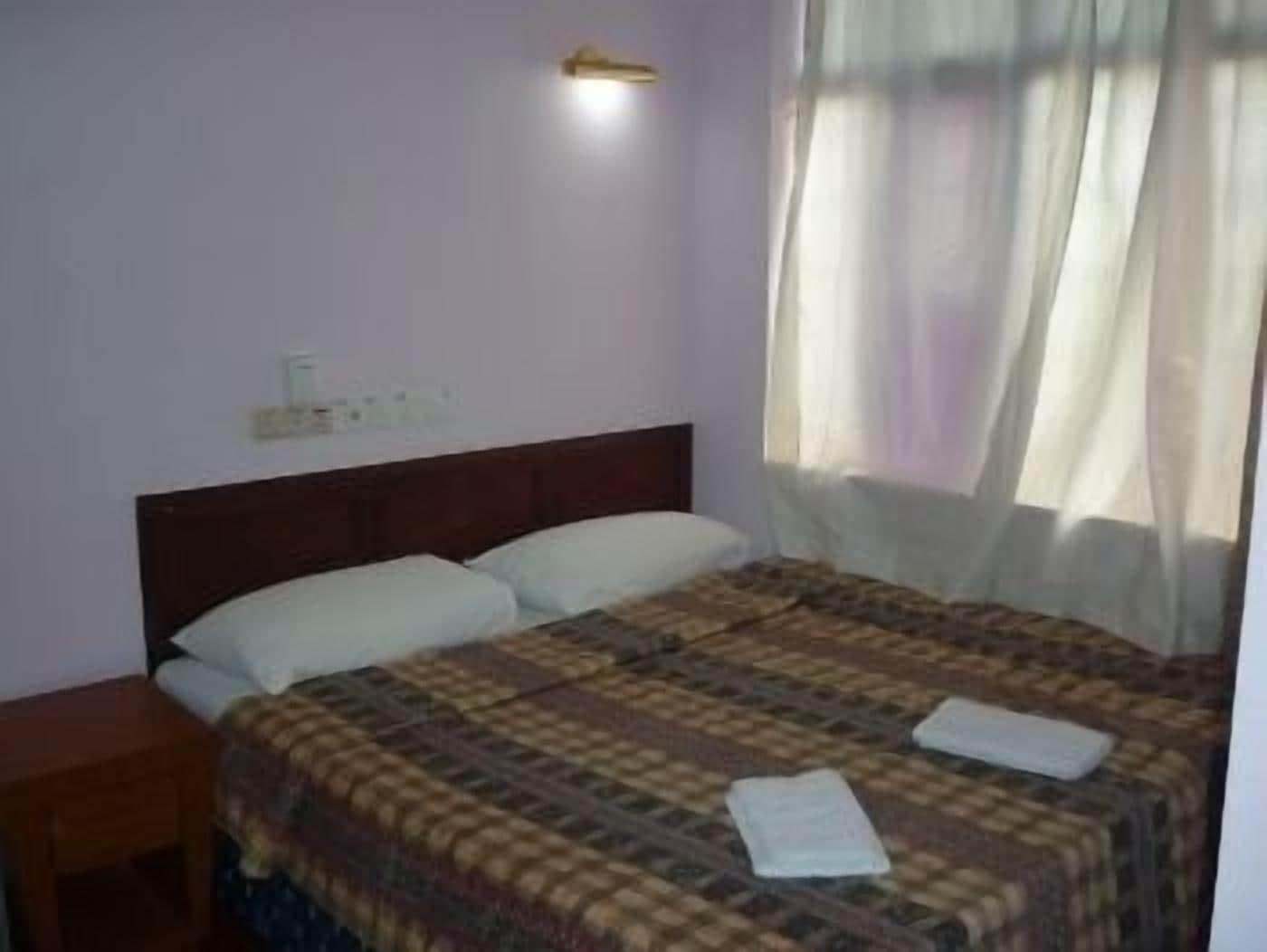 J &J Hotel Kota Kinabalu Ngoại thất bức ảnh