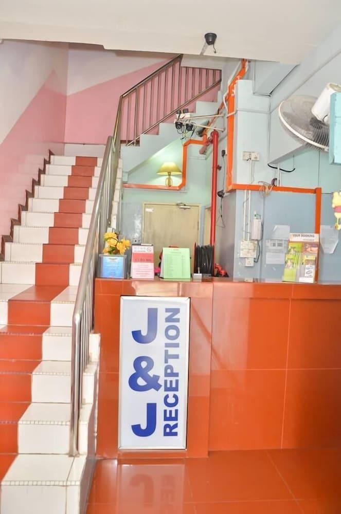 J &J Hotel Kota Kinabalu Ngoại thất bức ảnh