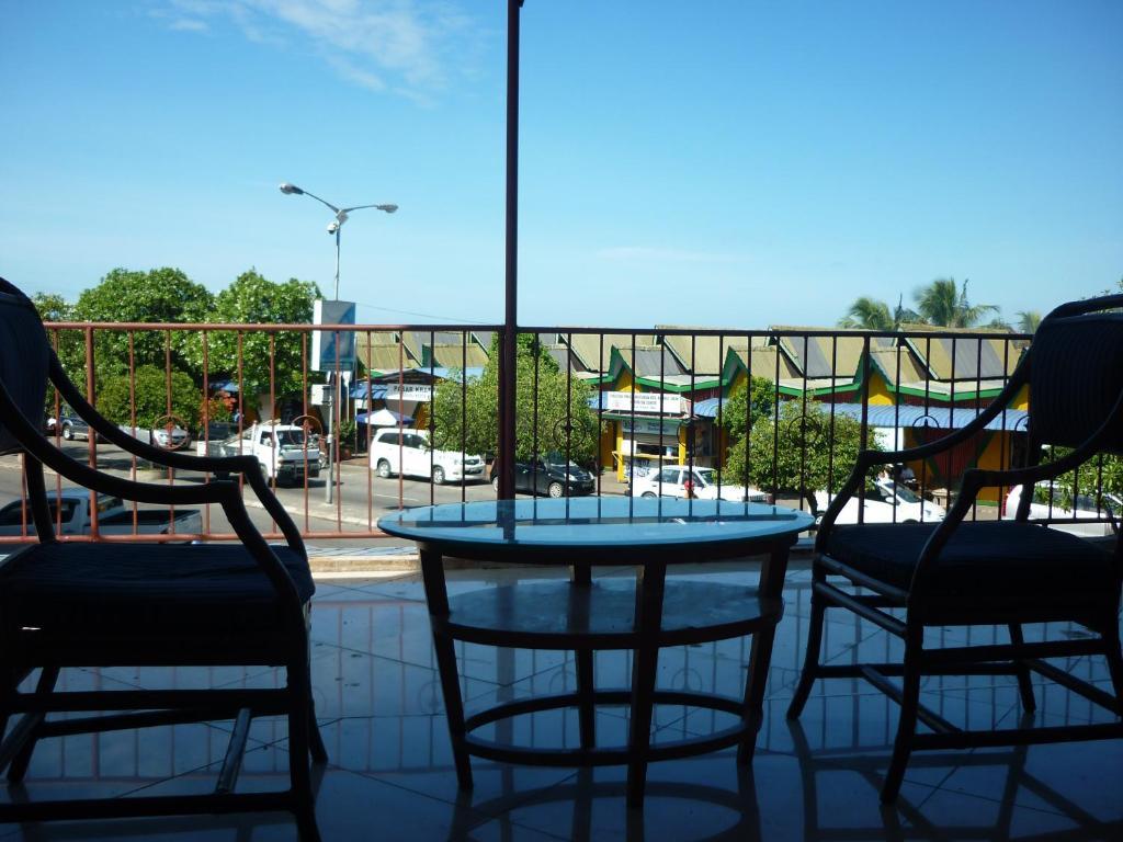 J &J Hotel Kota Kinabalu Ngoại thất bức ảnh