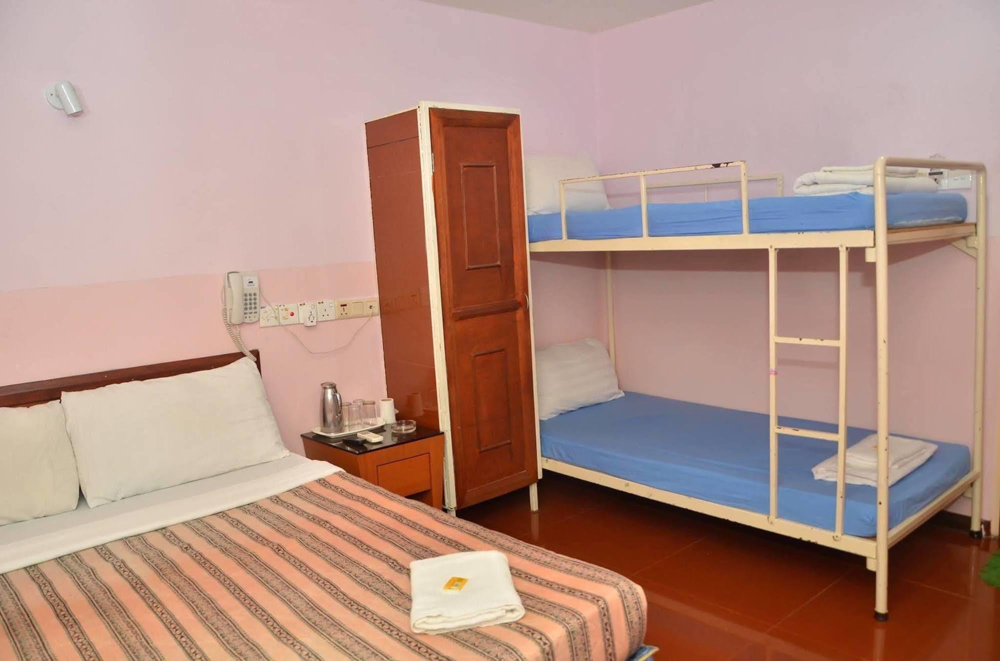 J &J Hotel Kota Kinabalu Ngoại thất bức ảnh